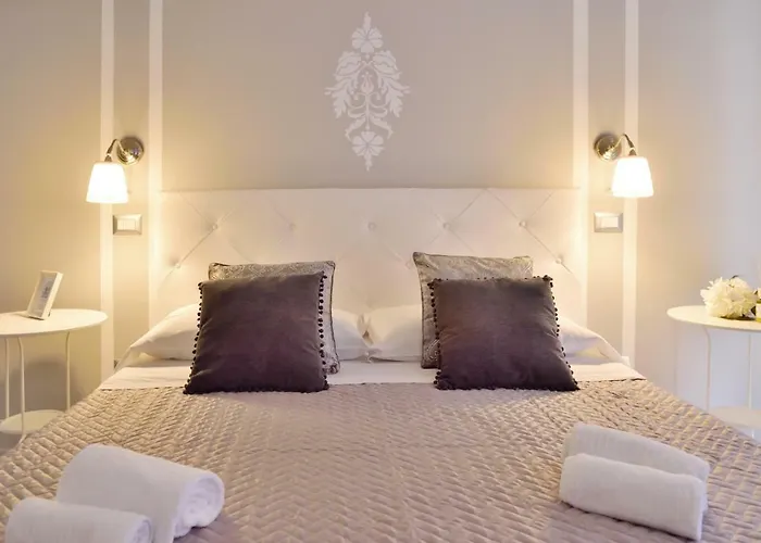 Insula House Nocleg ze śniadaniem 4*