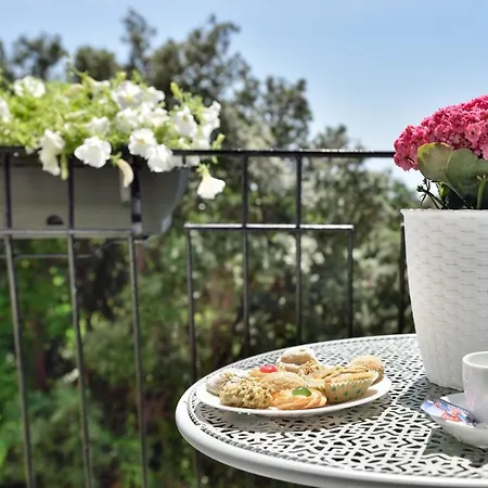 Bed & Breakfast Insula House 4*