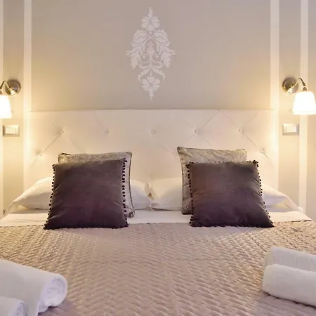 Insula House Bed & Breakfast 4*