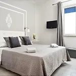 Insula House Bed & Breakfast