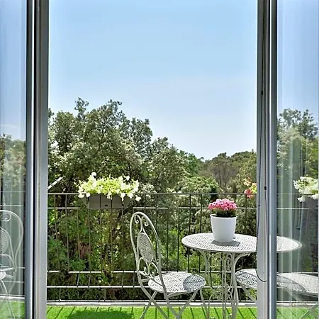 Insula House