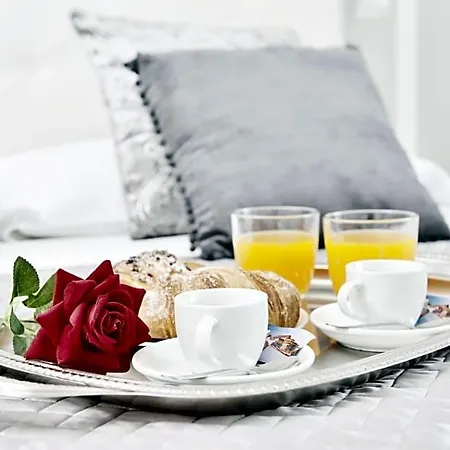 Insula House 3*