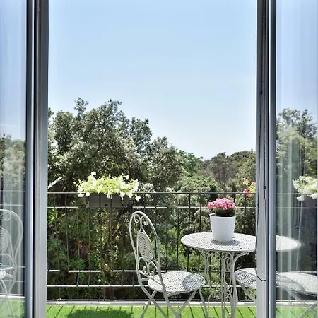 Insula House 3*